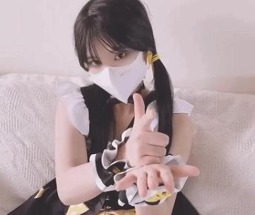 扣扣传媒萌妹误入摄影师圈套光“阴”某处被中途退出