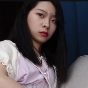 [转载搬运] Sexy Asian Girls FeetYiYi 展示她性感的油亮肉丝小脚丫 [1V+987M][百度盘]
