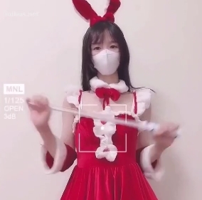 红衣小妹子+50M1V