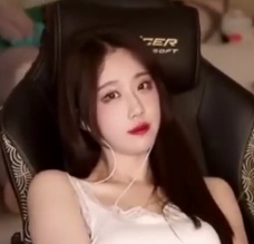 [转载搬运]+强烈推荐轩子巨2兔福利篇少妇装黑白丝袜高能提醒+[1v+400m][百度盘]