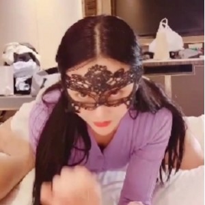 Vivian姐 新作清纯白色JK开放傻女【1v459M】