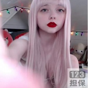 Onlyfans上童颜大罩杯萌妹evieserena合集