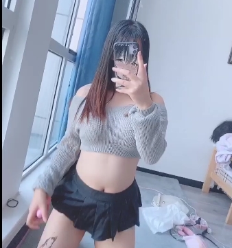 狍狍真可爱灰毛衣+连体渔网+女仆，原版水印（5V,2.5G)