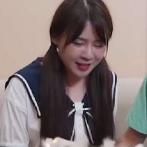 果冻传媒最新作品91CM174表妹18岁谢语彤(1V 924MB) 度盘