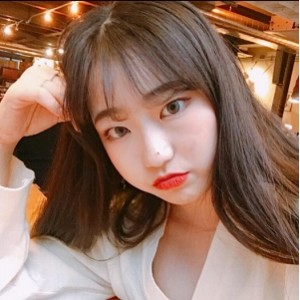 [转载搬运] 韩国正点小美眉铅笔牙刷毛刷 各种玩弄小某处，水滋滋流 [50P 100V+1.05G][百度盘]