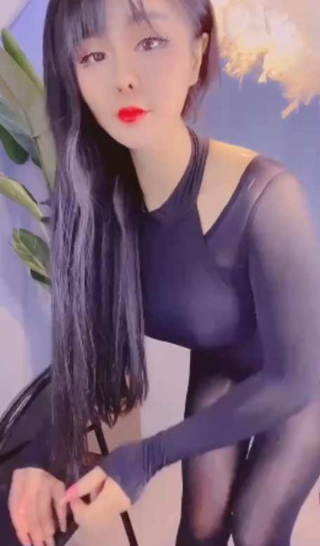 快手丨女主角露露+甜笑女神骚丝摇摆+年度大合集+[128V/13.7G/百度云]