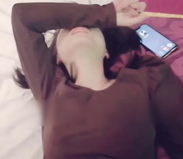 [已失效][自行打包][免费][绿帽妻子,边打电话边输出][1v315m][百度云]