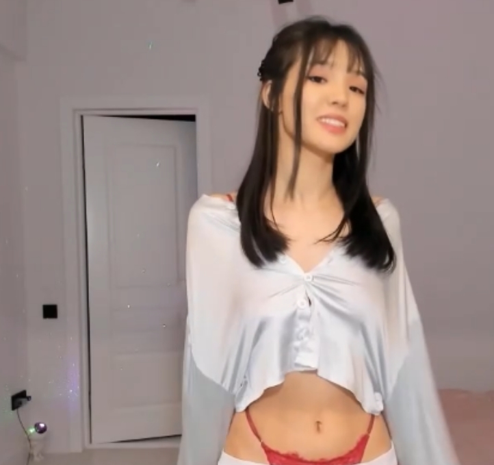 aisneon全网独发+源码臻藏精编独享版:百度盘独家发布,5个版本总大小10.71G,观影不一样