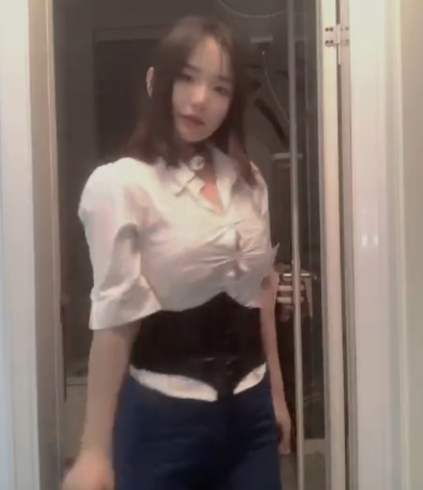 童颜大罩杯周周乖崽视频合集，百度盘下载，22V125MB