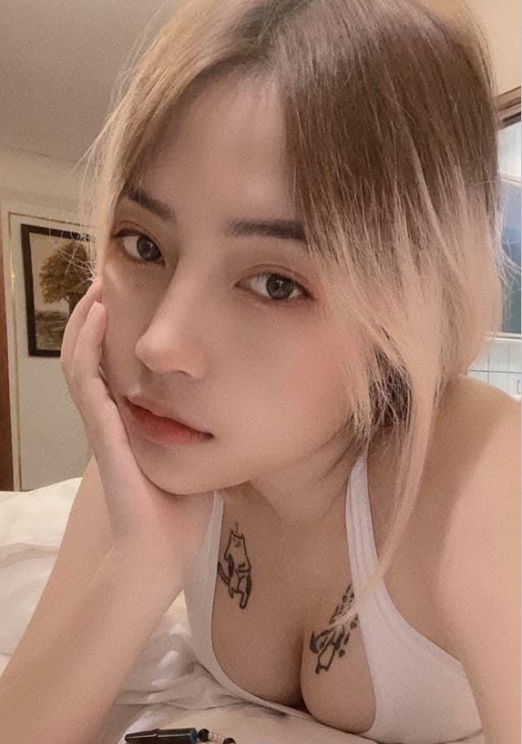 网红89妹优质自拍福利分享[25P14V+238M]，百度盘独家