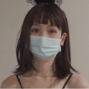 黑丝袜兔女郎学生学姐进入后推车，1V749M百度盘视频