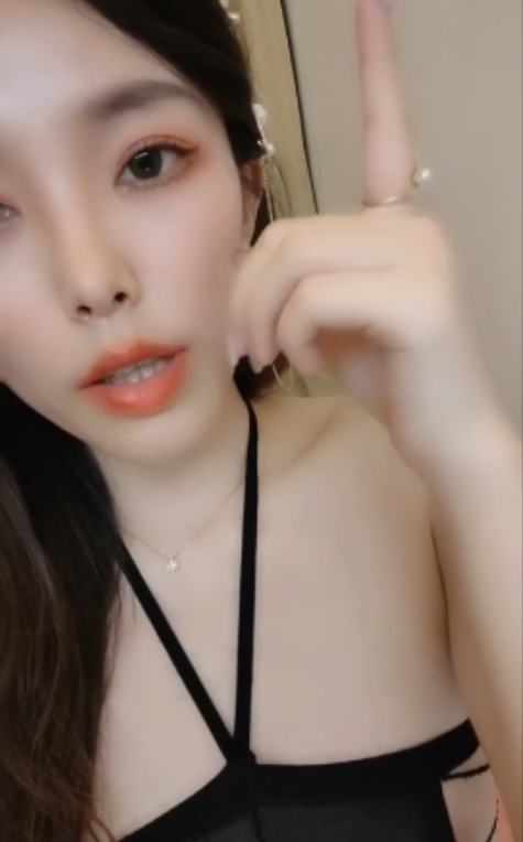 徐婉婉魅力直播合集：252个视频，总时长170分钟