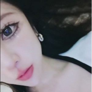 御姐晚晚晚晚：超顶水流看点粉嫩，感觉满满