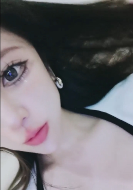 御姐晚晚晚晚:超顶水流看点粉嫩,感觉满满