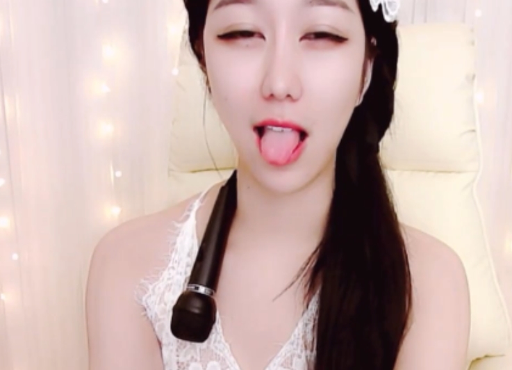 CB站热播节目meow主持7V直播，每期5.23G，引人入胜收藏