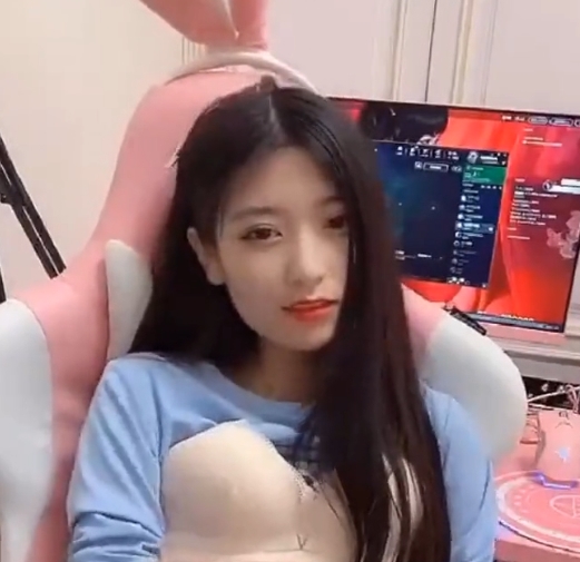 人们看到了一个充满坚毅和勇气的英雄。这样一部视频，必定会成为许多玩家的珍贵收藏，让他们时刻激励自己，勇往直前。