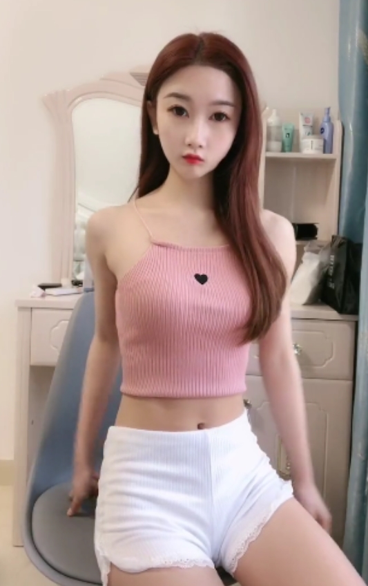 你眼前一亮，让你感受到他独特的球控技术！素的的球控抖音快手抖球乳摇小视频合集，1300V，6G等你来挑战！