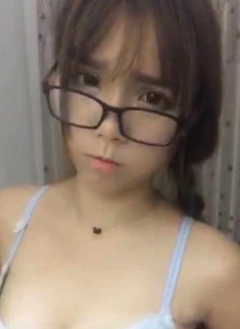 34D大鹿鹿合集：14.2g视频，珍贵收藏