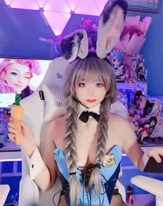 抖音网红佳佳拖把作品福利5.8G，百度ED2K等平台收藏量爆表