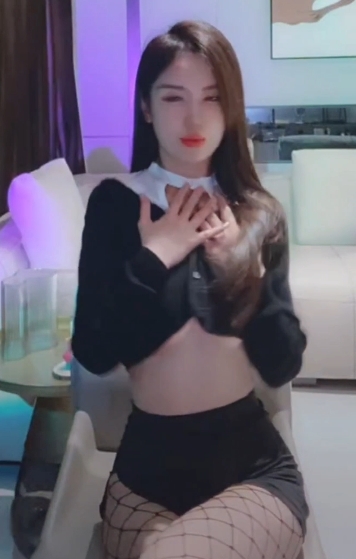 高开叉渔网袜舞姿妖娆宁依纯性感闪现百度盘视频文件长效