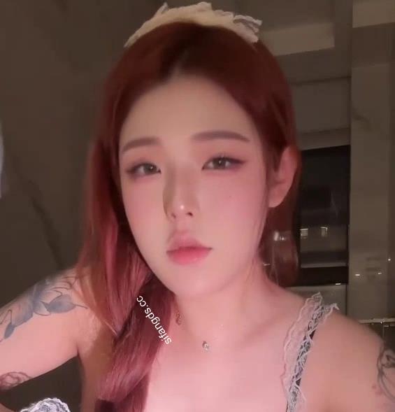 高能预警！真人魅魔TS视频主播露脸自拍，粉丝疯狂打包下载观看