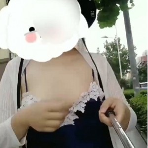 超大胆！博主性感小猫咪勾引老头乐122.91G资源震撼上线！