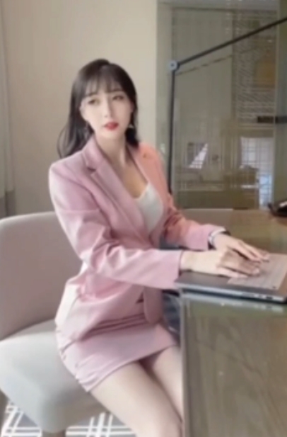 女神林星阑定制作品，收藏百度下载，1v1视频大放送