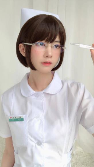 绝版91套合集！眼酱大魔王w神秘魅力无限，护士COS惊艳绝伦，小脚完美无瑕，让人回味无穷！抓紧下载珍藏吧！