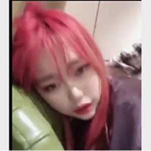 4月展示：人类残次品初瑞雪的Y荡自拍视频67V-2.7G