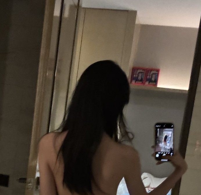 莹莹/原哦U：74个视频+47张照片，总大小251.67M，百度盘资源福利