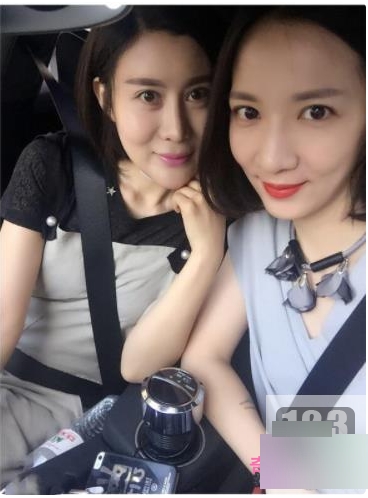 精选美女妻子的双镜视角作品