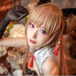 小鹿酱视频资源：火辣颜值无保护层作品集