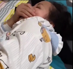 乱来真实亲子对白川贵口音380M度盘