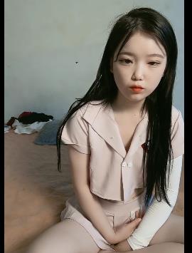 呆萌可爱小妹作者自拍1V3G直播视频下载观看