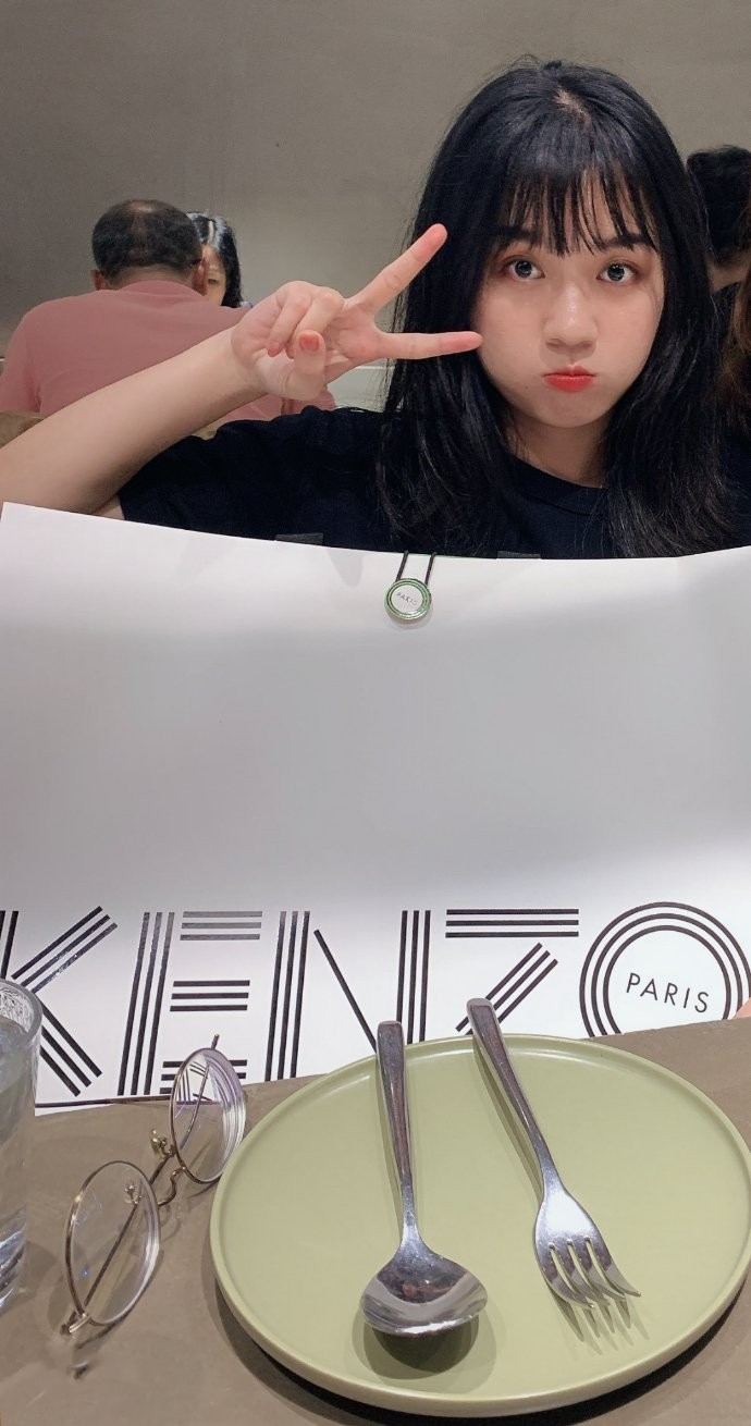 高颜值学生龚倩莹私密资源合集6集782m眼镜大学生绯闻视频泄露