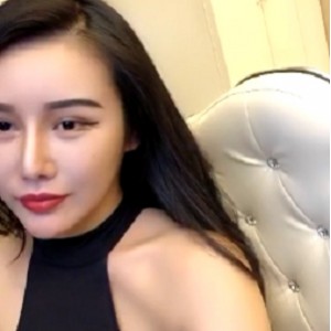 网红主播洋大葱复出，颜值身材无敌，视频资源稀缺