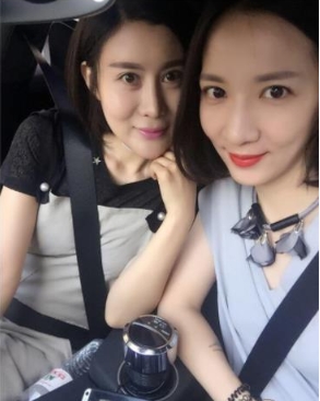 精选美女妻子双镜视角作品美丽妻子在双镜视角下的精选作品