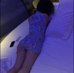 素人嫩妹kou+ji自拍佳作