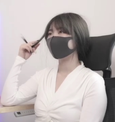 玩偶姐姐小雪最新作品：寻找满足的视频大小120MB