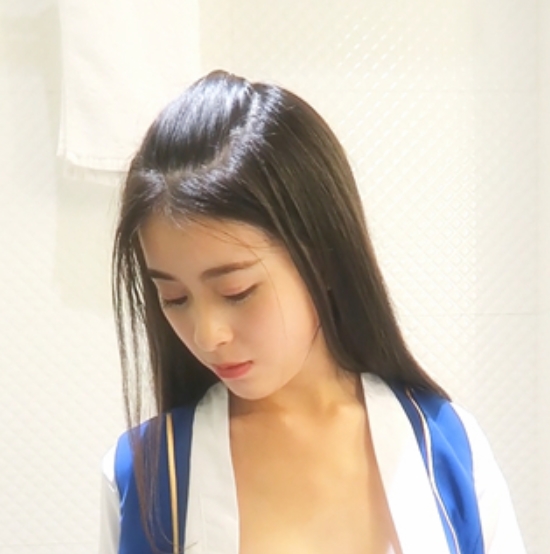 雨珍女神超清私拍视频：4V尺度诱惑