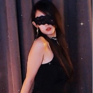 虎牙主播玖颜私人定制作品，素颜自拍资源下载，5V-2.4G画面清晰流畅，女主真实魅力尽显