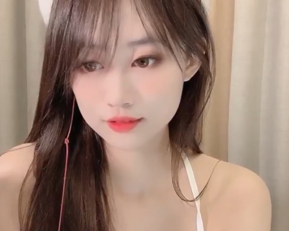 热辣anan_babe女主播放飞自我视频,3V632M,赶紧下载!