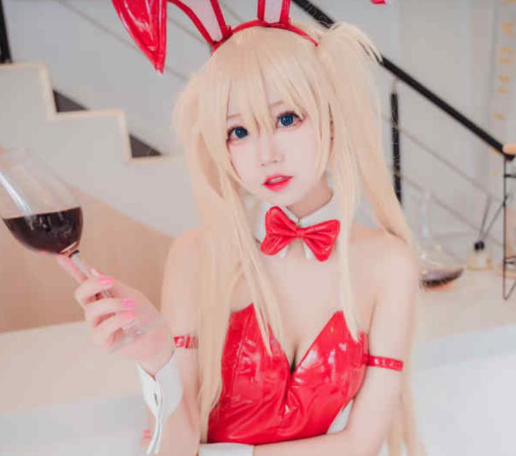 微博红人猫君君MaoJun珍贵视角感合集，清纯女仆兔女郎打包收藏