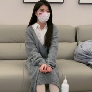 小二先生32.8g：指教靓女，增加ED2K链接，新增4K贴贴