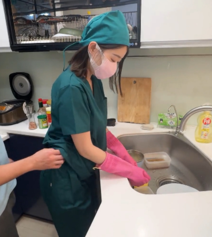 台湾反差瑜伽教练ssrpeach视频合集117v,22.2G,双层压缩