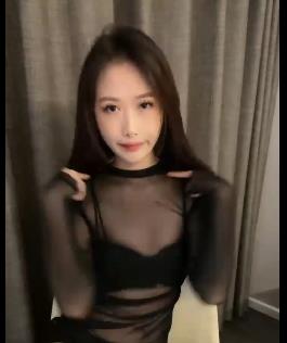 小姐姐火腿肠大汉2V-946M自拍视频