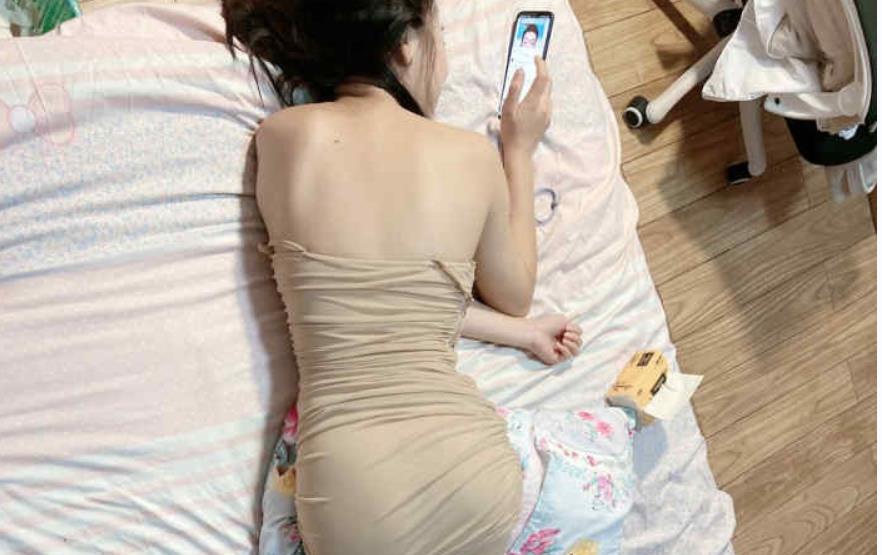 高颜值反差婊合集第二弹，143套35.3G大片！室外公共场所尽收眼底，绅士粉丝必备下载