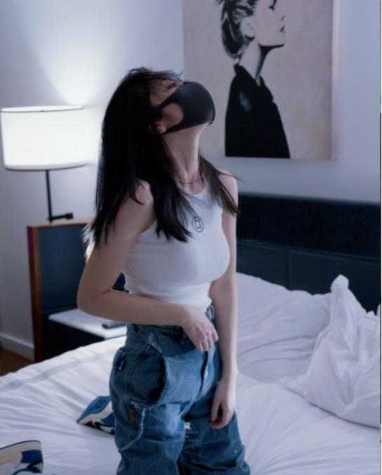 虎牙超人气顶流网红hongkongdoll玩偶姐姐OF私拍合集，完美身材纯欲魅惑风，粉丝必看