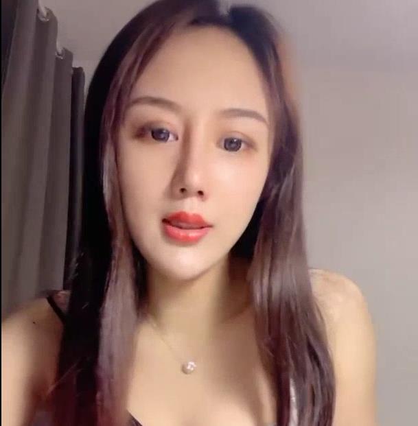 夏娃于小雅：女神级主播，颜值身材双绝，打粑粑资源丰富，颜值控必看！