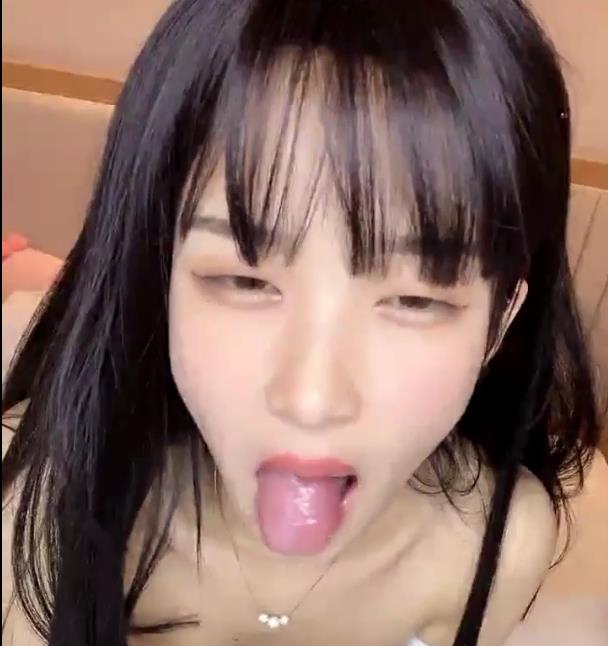 高颜值小姐姐互动啪视频1V848m，欲望超强身材完美